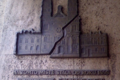 vinohradska_synagoga_pametni_deska