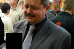 sladek_ochutnava_cizi_pivo